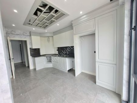 Tekden Hastane Yakını 160m² 3+1 Ebeveyn Banyolu Satılık Daireler