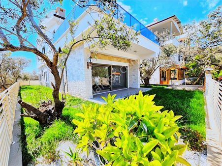 ▀ Körfez'den ▄ Modern Mimaride Doğa İle Bütünleşen Lüx 4+1 Villa