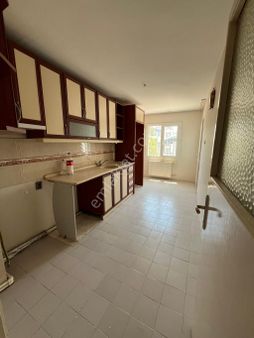 Kuruçeşme'de 3+1 Site İçi Satılık Daire