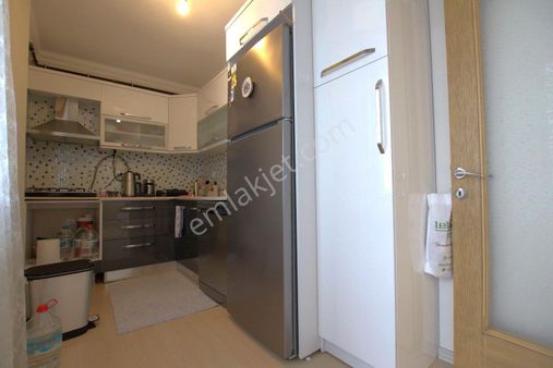 ▄▀jet Emlaktan Akçay'da Ayrı Mutfaklı Arakat Asansörlü 2+1 Daire