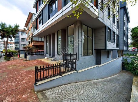 Bahçelievler Kıbrıs Parkı Yanı Sıfır Binada 2+1 90m2 Giriş Katı