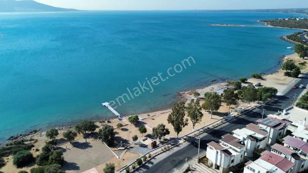 Remax Cool'dan Denize Sıfır Site İçi 2+1 Villa