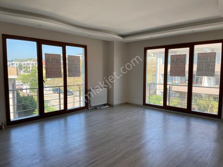 Büyükçekmece Fatih Mah Sıfır Deniz Manzaralı Lüx 5+2 Satılık Dubleks