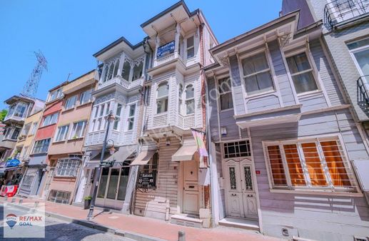Remax Şirvan'dan Arnavutköy'de Satılık 2.derece Tarihi Köşk