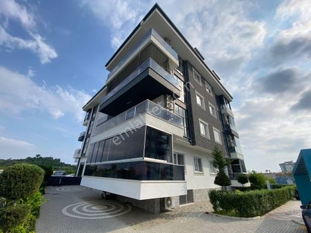 Oba Hastane-metro Yakını 2 Bloklu Site İçerisinde 2+1 Sıfır Daire Çift Banyolu