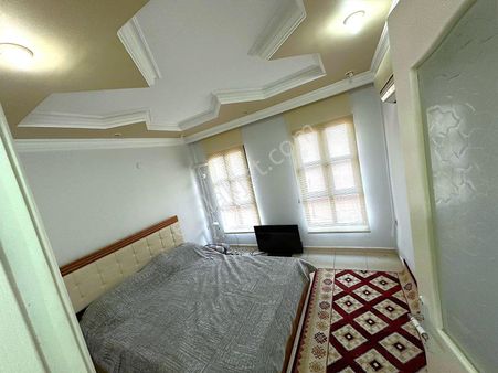 Simge'den Konak Metro Sahile Tramvaya Yakın Eşyalı 1+1 Daire