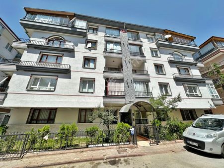 █uzman Emlak█masrafsız Merkezi Konumda 2+1 Satılık Daire !