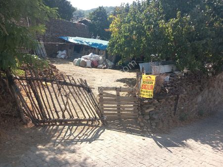 Ali Akdoğan Emlak Ofisinden Köy İçi Mevkiinde Arsa Satılıktır