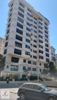 Suadiye Halimağa Sokokak`ta Kiralık 4+1 Daire