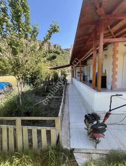 Merkezi Lokasyon 2 Katlı Bahçeli İmarlı Satılık Müstakil Ev Arsa