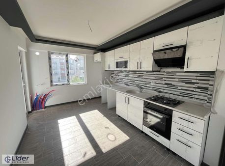 /lider Gayrimenkul'den/yeşiltepe'de 3+1 Oturuma Hazır Daire/