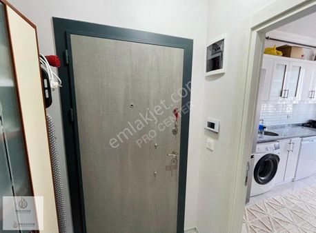 Tuzla Mimarsinan Otoparklı Manzaralı 90m2 Cadde Üstü Satılık 2+1