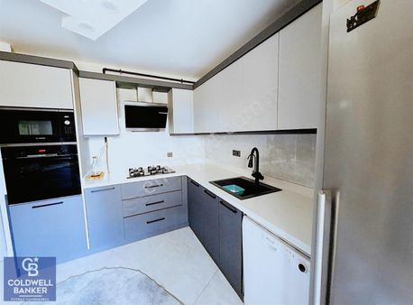 Menderes Coldwell Banker Poyraz'dan Cüneytbey'de Site İçinde 3+1