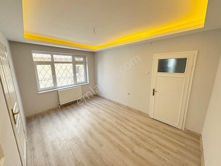 Emsalsiz Sanatoryum Caddesi Üzerinde 2+1 Giriş Kat Full Yapılı