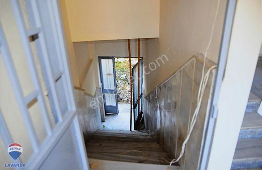 Remax Lavanda'dan Zeytinburnu Çırpıcı Da Kiralık Dükkan