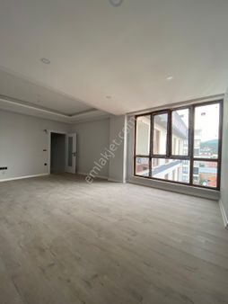 Çekmeköy Alemdağ Mahallesinde Satılık İki Aileye Uygun 4+2 Çatı Dubleks Daire