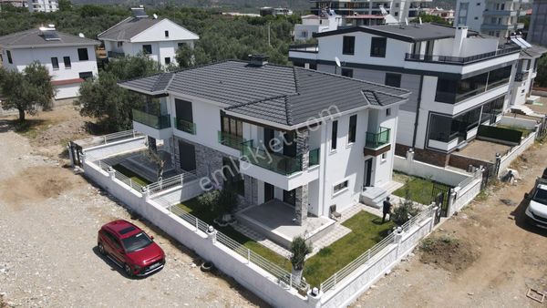 Irmaksudan Şehir Merkezine Yakın Ultra Lüks Villa