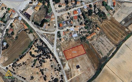Kapaklı Karlı Köyde, Kat İrtifaklı, Projeli, 350 M2 Arsa Hissesi