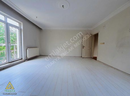 Kapaklı İnönü Mh. Okulların Bitişiğinde, Net 140 M2 Köşe 3+1