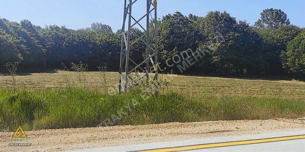 Silivri Danamandıra'da 4707 M2 Tek Tapu Tarla