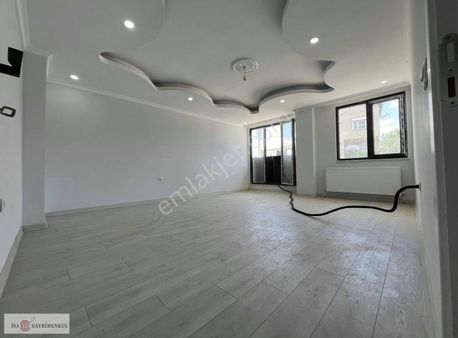 Emek Mahallesi 2+1 Lüks 85m2 Yüksek Giriş Satılık Daire