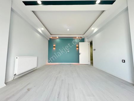 Mt Royal Yapı Dan Cadde Cephe 2+1 Ara Kat Daire