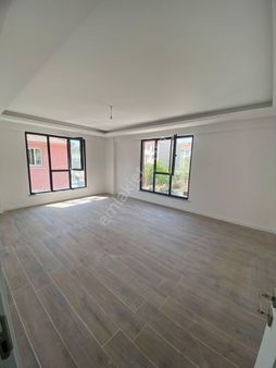 Çamlıca Mahallesin’de Ebeveyn Banyolu 3+1 Satılık Daire