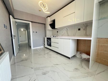 Engin Emlak'tan İç Dizaynı Yenilenmiş Manzaralı Full Yapılı 3+1