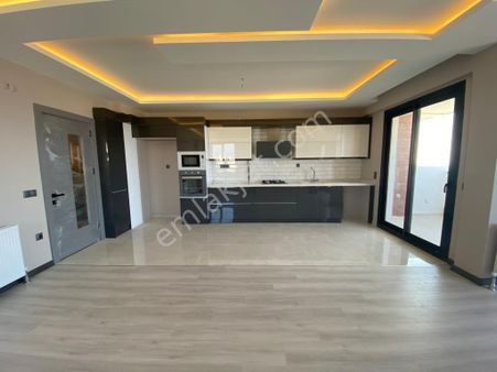 Nezih Bir Sitede 3+1 Satılık Daire