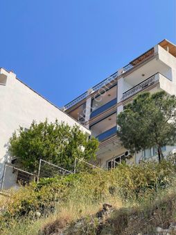 Kuşadası Güvercinada’da Eşsiz Manzaralı Villa