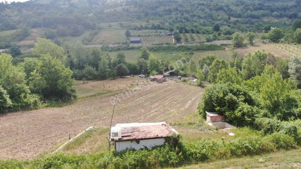 Gündüzlü'de Dereboyu Satılık Hobi Evi Ve Bahçesi Yol+su Mevcut