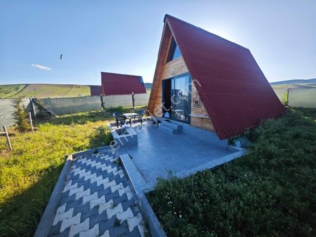 İmaremlak2'den Site İçerisinde 300m2 Bahçeli 2katlı Bungalov