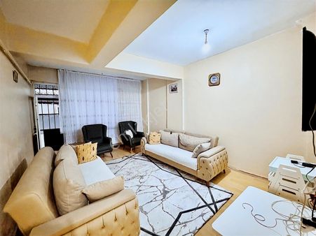 Alaçatı Dan Geniş Masrafsız 110 M2 Bahçe Katı