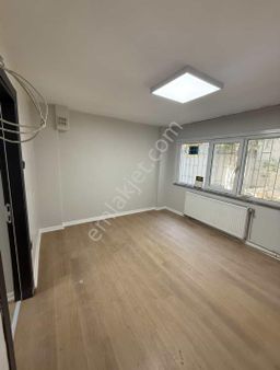 Akşenden Fatih Çapa Odabaşı Hacı Zihnide Full Yapılı 4+1 Bahçe Katı