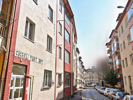 Karahan Emlak'tan  Satılık Daire*çarşı Gökmedresede*180 M²*3.kat*4+1