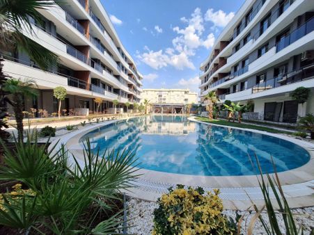 Kuşadası Merkezde Denize Yakın Satılık Sıfır Daire