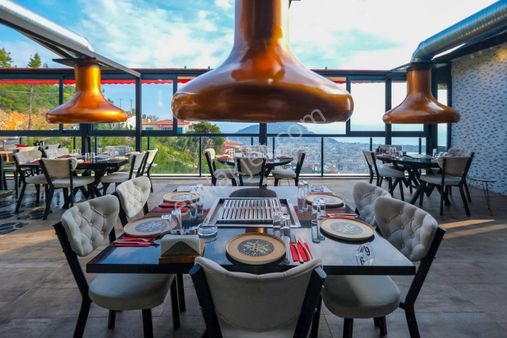 Alanyada Muhteşem Manzarada Devren Kiralık Kurumsal Restaurant.
