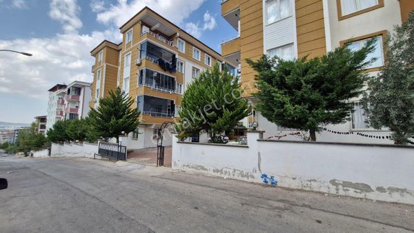 Emir Emlak Ofisinden Yeditepe Mahallesinde Giriş Kat 2+1 Amerikan Mutfaklı Krediye Uygun Daire