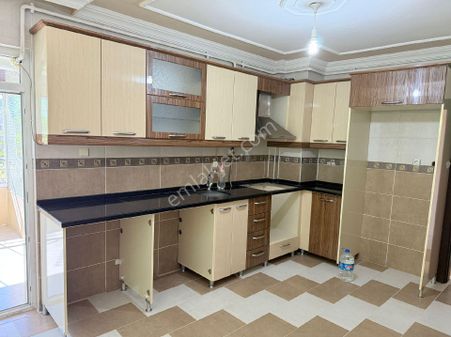 Abdullahpaşa Mahallesinde Kiralık 3+1 Daire