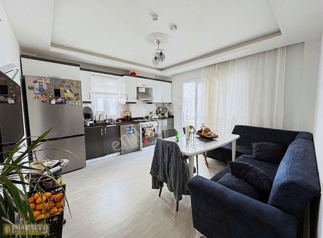 Prestij'den Çiftlikköy'de Güvenlikli Site'de Asansörlü 2+1 Daire