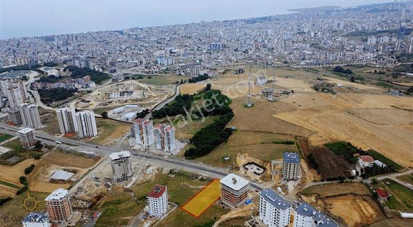 Atakum-çobanlıda 1376 M² Satılık Arsa