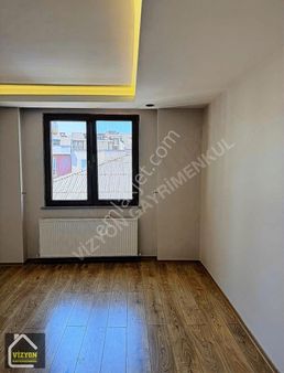 Esenyalı Mh İstiklal Caddesi Üzerinde Harika Bir Dubleks