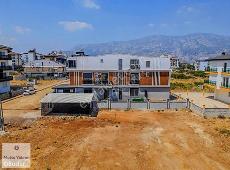 Yeniköy De 4+1 Lüks Eşyalı Villa
