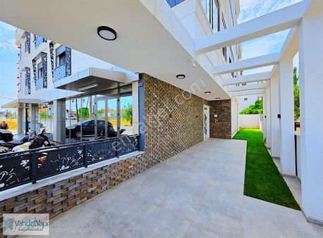 Vahdet'ten Akçay Y.mah'de Denize 300 Mt Satılık 2+1 Geniş Daire