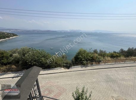 Dayı Emlaktan Full Deniz Manzaralı Havuzlu Özel Plajlı Daire