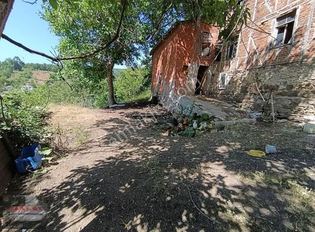 Haydariye De 453 M2 İçinde Köy Evi Olan Arsa