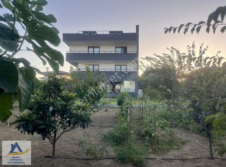 Silivri Ortaköy'de Müstakil 6+2 Geniş Ve Kullanışlı Villa