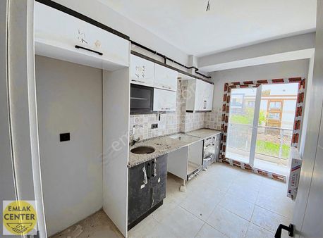 Emlak Center'dan 2+1 Kapalı Mutfak Ara Kat Satılık Sıfır Daire
