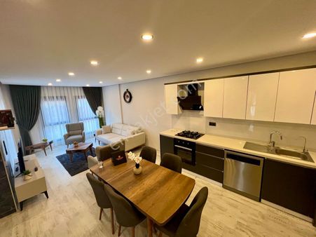 Kuşadası Davutlar ‘da Full Sıfır Eşyalı Satılık 2+1 Ara Kat Daire