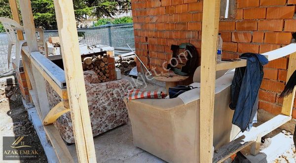 Anıtkaya Köyünde Köşe Parsel Yol Üzeri İki Parça Satılık Bahçe